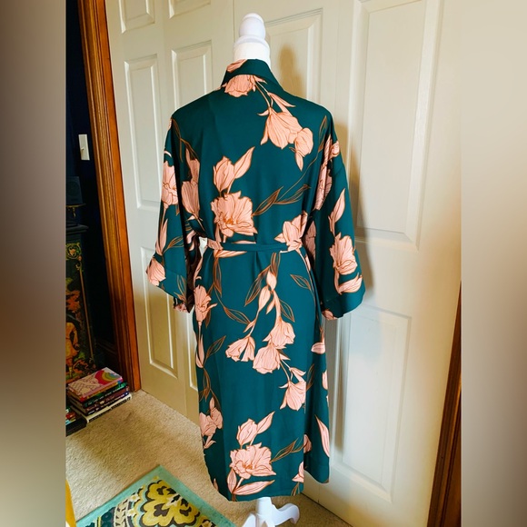 A New Day Kimono 👘 - Picture 5 of 8